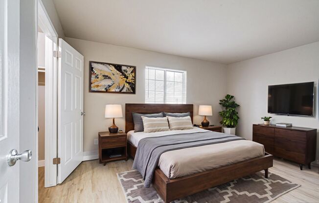 2 beds, 1 bath, 878 sqft, $1,349, Unit 4613-06