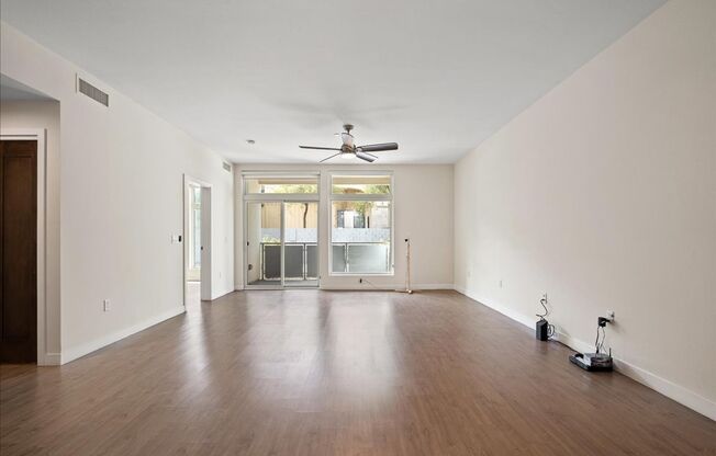 2 beds, 2 baths, $2,195, Unit Unit 102