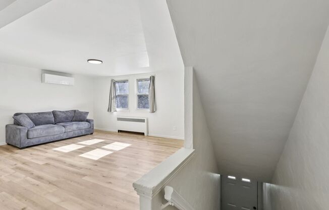 1 bed, 1 bath, 620 sqft, $995, Unit 126