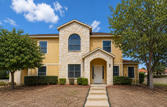 FURNISHED AND EQUIPPED LUXURY TOWNHOME | GATED | SWIMMING POOL | GREAT LOCATION NEAR MEDICAL & USAA | BATHROOM IN EVERY BEDROOM PLUS HALF BATH