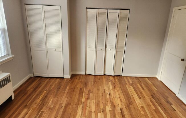 2 beds, 1 bath, 897 sqft, $2,335, Unit E-03