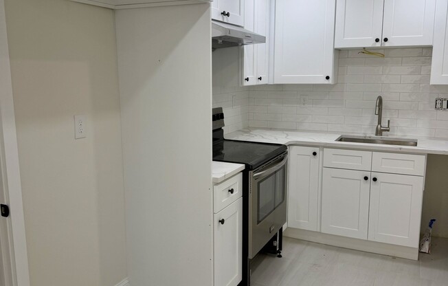 1 bed, 1 bath, $2,100, Unit 5
