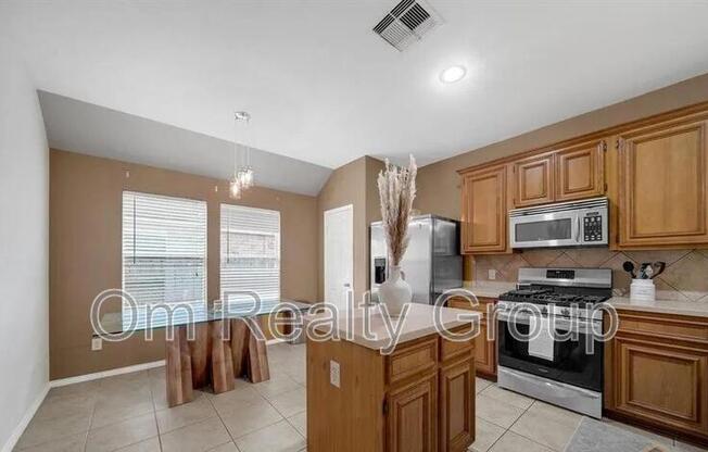 2507 RUSTIC TRL LN