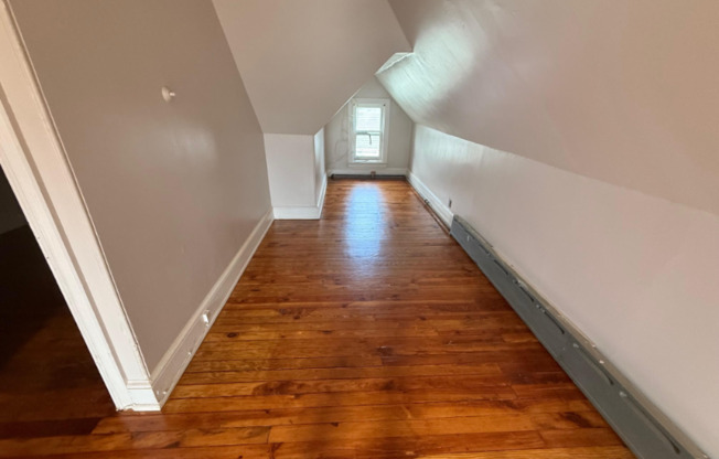 36 W CEDAR