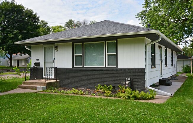 Clean & Updated One-Level Living in Robbinsdale!
