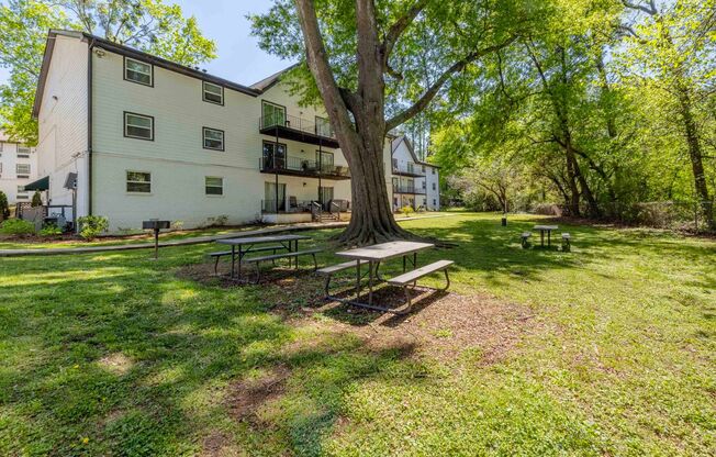 Northlake Apartments