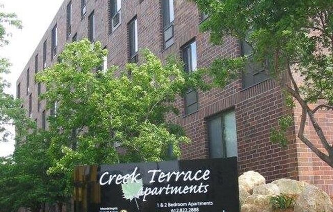 2 beds, 1.5 baths, 893 sqft, $1,395, Unit 202