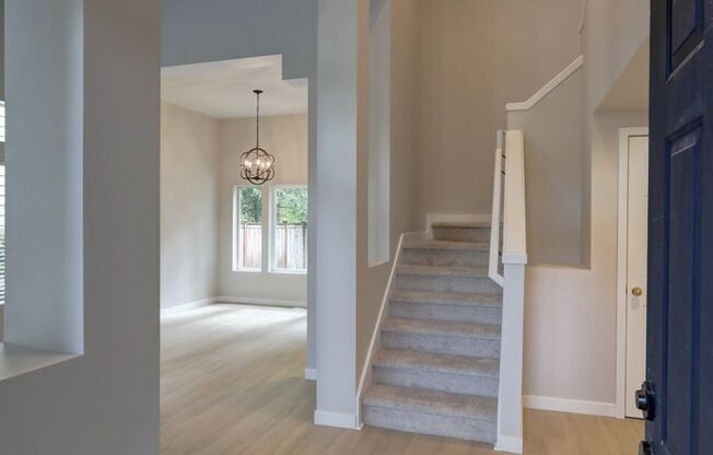 Beautiful 3bd, 2.5ba Home in Klahanie Available!