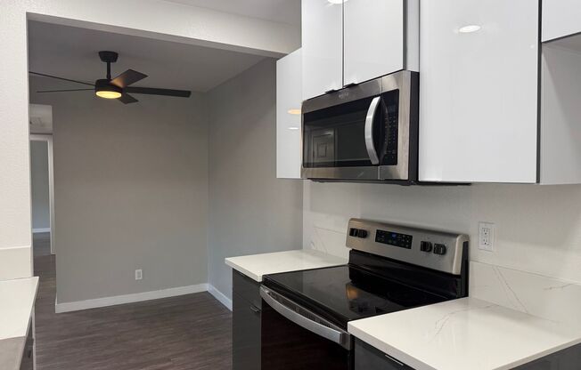 2 beds, 2 baths, 850 sqft, $3,170, Unit 839-07