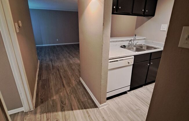 1 bed, 1 bath, 670 sqft, $962, Unit 2924