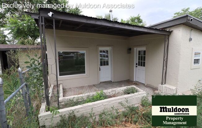 2125 1/2 E 8 ST