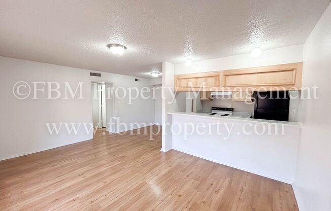 2 beds, 1 bath, $950, Unit A 22