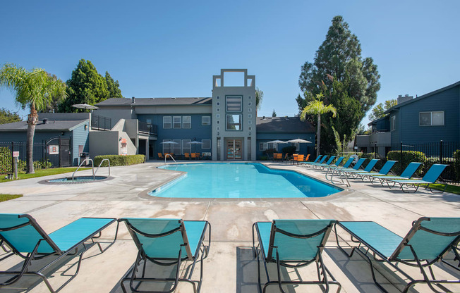 Autumn Oaks swimming pool and spa