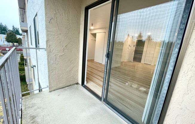 1 bed, 1 bath, 636 sqft, $1,695, Unit 227