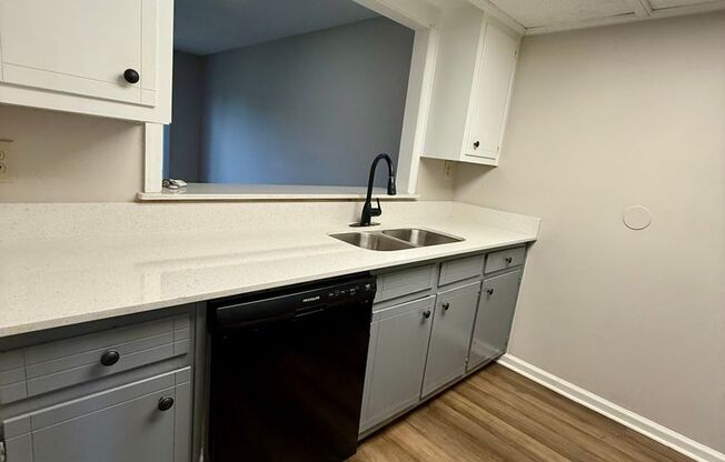 2 bed / 1.5 bath townhome in Oakwood