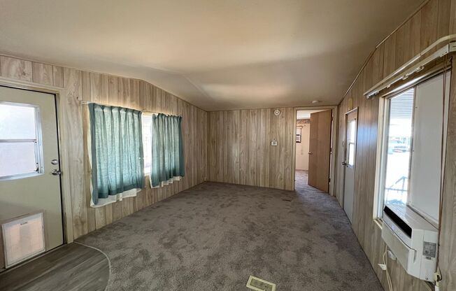 2 bedroom, 1.5 bath mobile home!