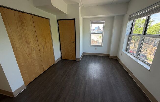 2 beds, 1 bath, 856 sqft, $1,650, Unit 202