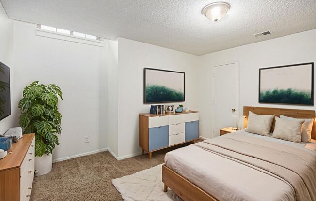 2 beds, 1.5 baths, 1,060 sqft, $1,255, Unit 7050 Unit #229