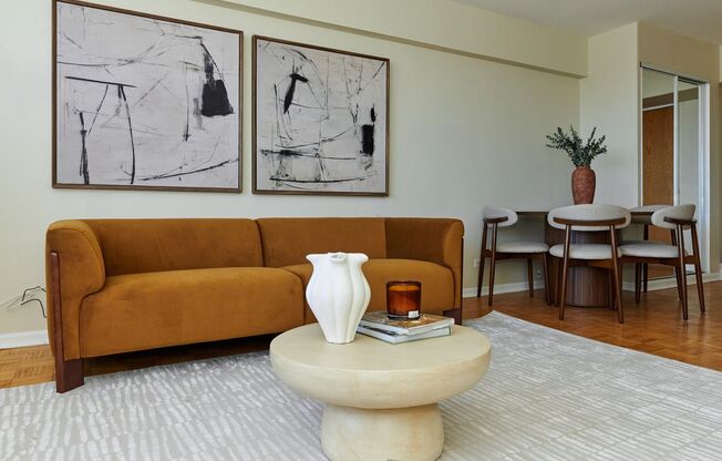 1 bed, 1 bath, 700 sqft, $2,250, Unit 418-0707
