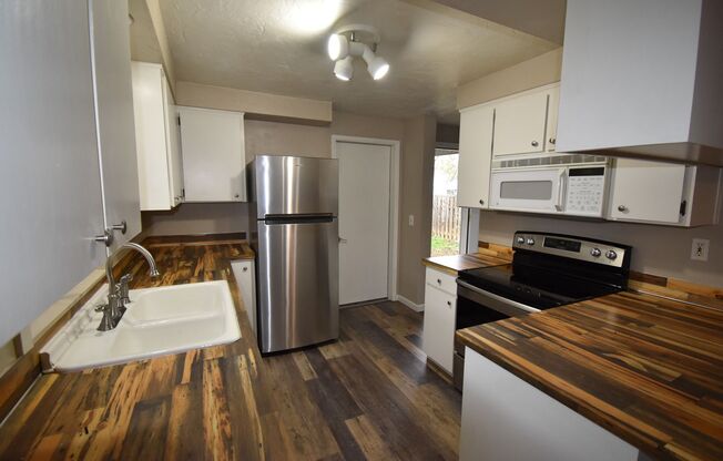 Modern home tucked away in the adorable little town of Brownsville.