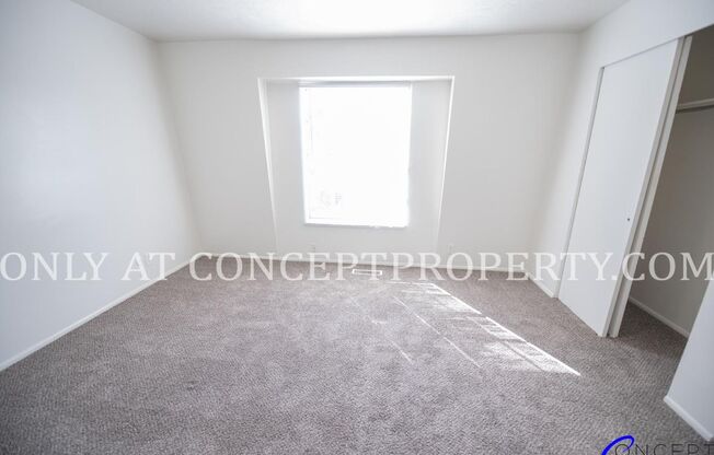 2 beds, 1.5 baths, 1,040 sqft, $1,299, Unit 03