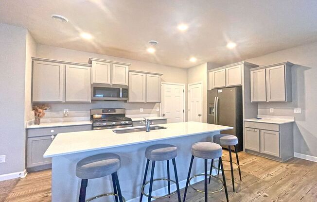 Shiny New 4 Bedroom Plus Loft-Office 2-story with 3 Car Garage and Fireplace is Pet-Friendly!