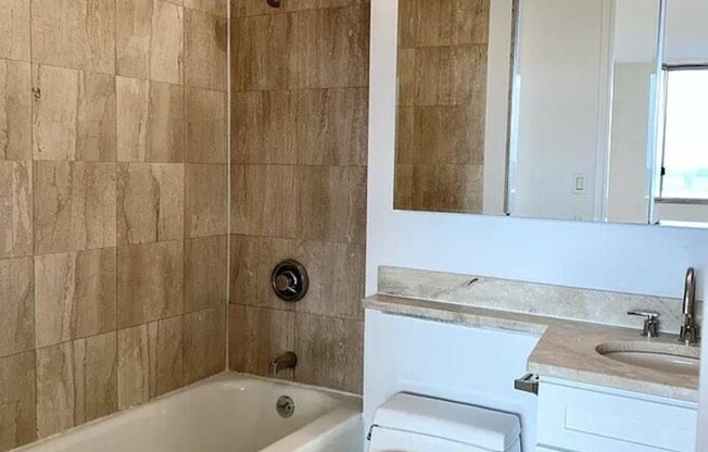 1 bed, 1 bath, 625 sqft, $4,700, Unit 24D