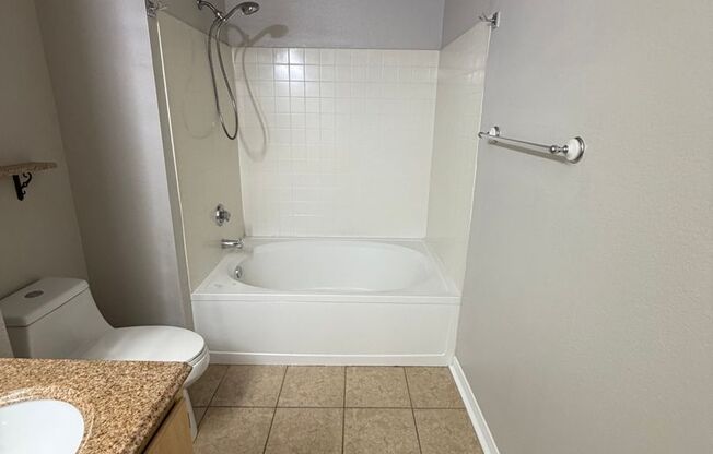 1 bed, 1 bath, $2,100, Unit # 722