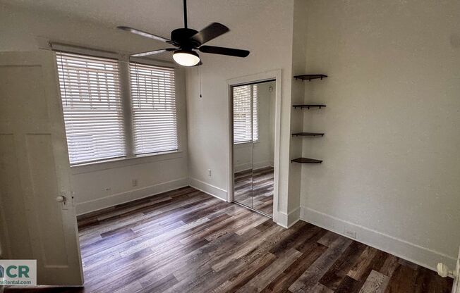 University Area 4bd/2ba With Private Backyard!