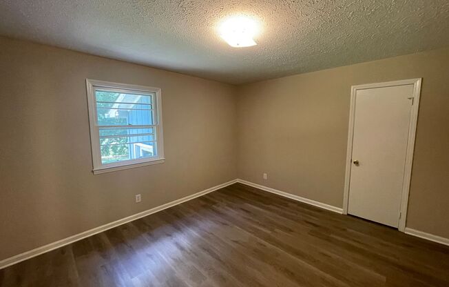 SHJ278-513 Leander Street