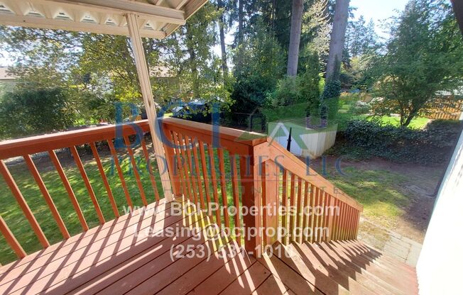 Beautiful 4 Bedroom/ 3 Bath Home close to Sunnyside Beach Park/ JBLM/ Fort Steilacoom!