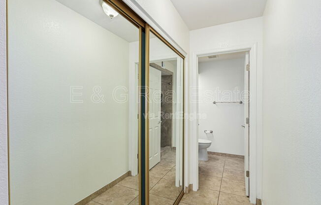 2 beds, 2 baths, 934 sqft, $1,649, Unit 117