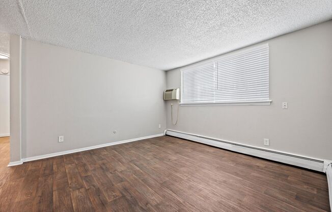 2 beds, 1 bath, 730 sqft, $1,495, Unit 232