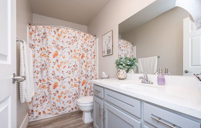 1 bed, 1 bath, 592 sqft, $1,570