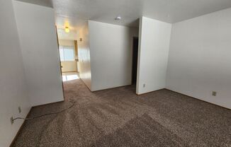 2 beds, 1 bath, 900 sqft, $1,150, Unit 6