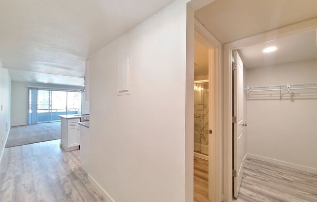 Studio, 1 bath, 400 sqft, $1,025, Unit 104S