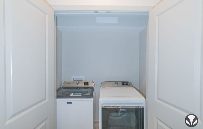 1 bed, 1 bath, 755 sqft, $1,295, Unit YH-2026