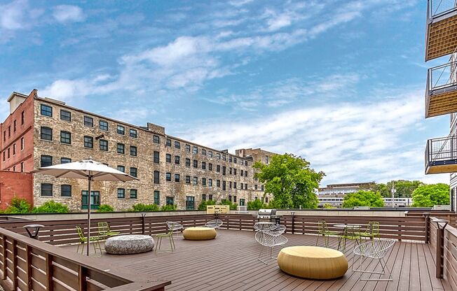 2 beds, 1 bath, 1,034 sqft, $1,900, Unit 505