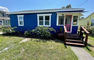 Stylish 3 Bed 2 Bath Remodeled Home in Palmetto Beach