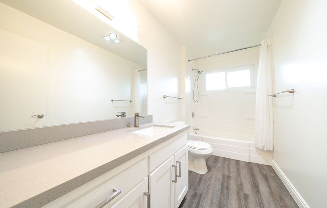 2 beds, 2 baths, 1,100 sqft, $2,745, Unit 50-06
