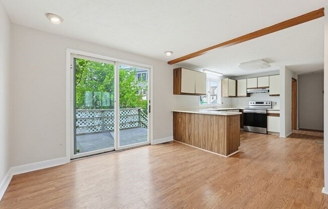 3 beds, 2.5 baths, 2,490 sqft, $3,700, Unit 20
