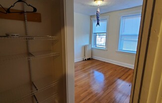 352 Riverway