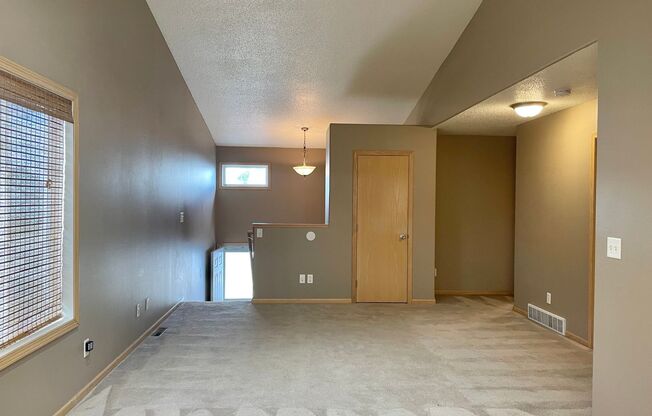 Spacious split level townhome located in West Fargo!