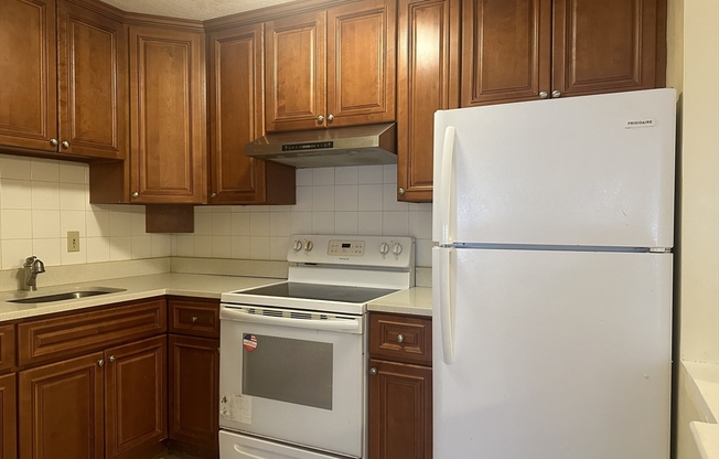 1 bed, 1 bath, 618 sqft, $2,200, Unit 24