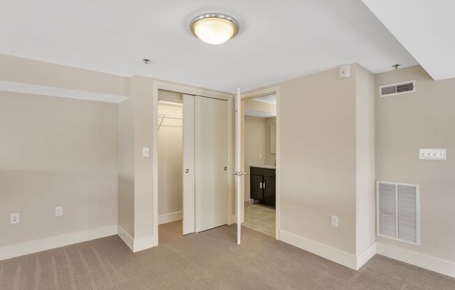 2 beds, 2 baths, 1,110 sqft, $1,780, Unit 100