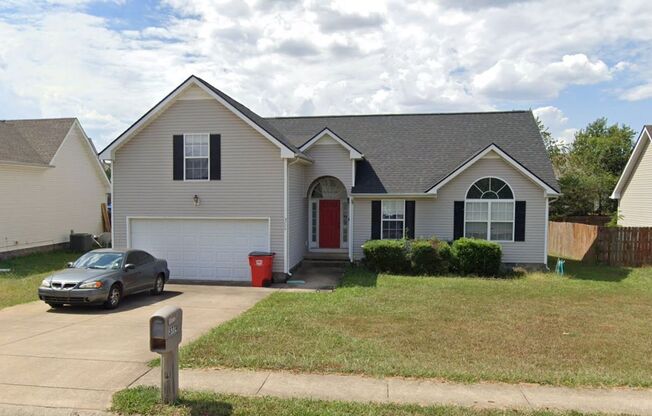 3 Bedroom Dog Friendly Home For Rent!