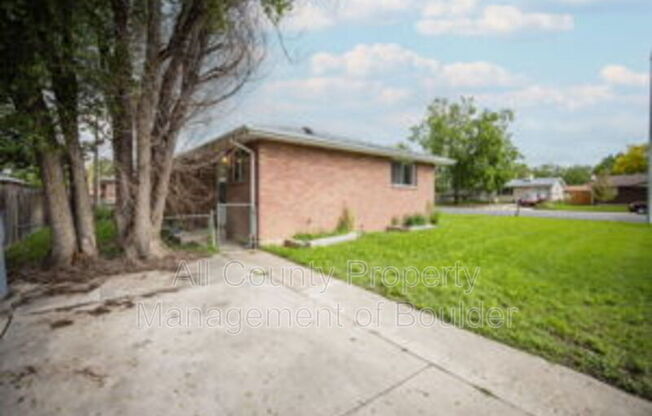 1523 LASHLEY ST