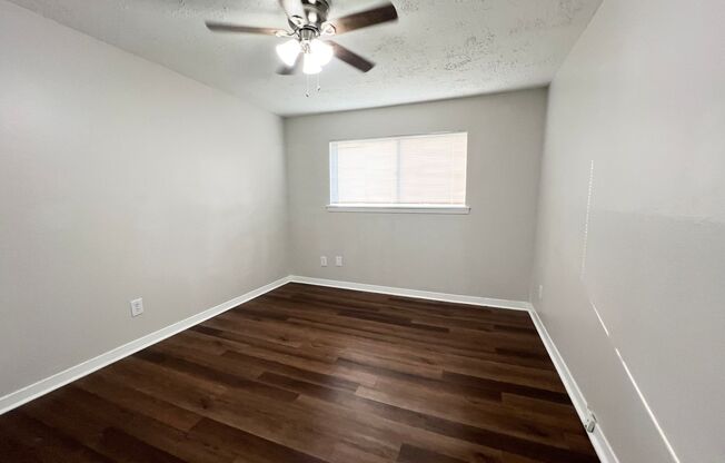 2 beds, 1 bath, $725, Unit KAY0111