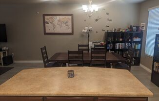 3 beds, 2.5 baths, $2,250, Unit unit 1290