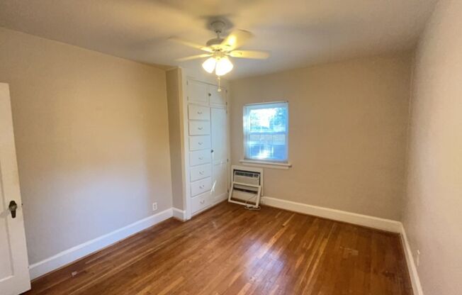 1 bed, 1 bath, $1,300, Unit 2